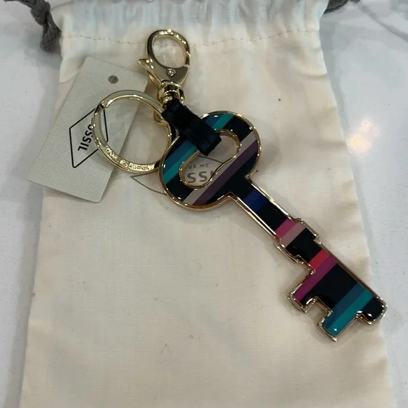 Cute.🗝️🗝️FOSSIL Key Chain - Picture 11 of 12